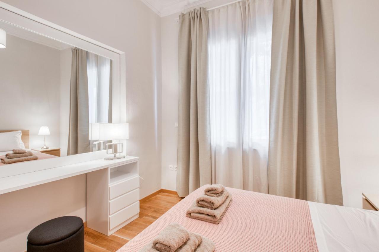 Modern 2-Bedroom Apt, 200M From The Acropolis Atenas Exterior foto